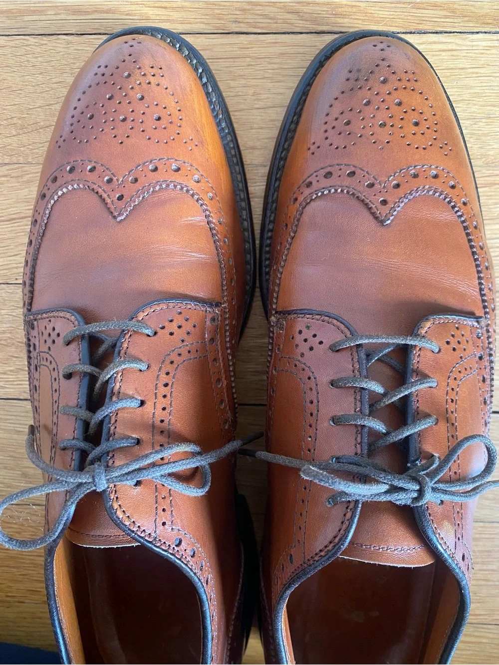 Alden Men's Tan Leather Wingtip Brogue Oxfords